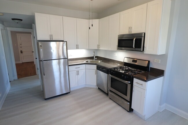 Foto del edificio - 4223 N Elston Ave