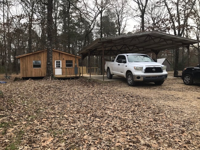 Building Photo - 175 White Oak Dr