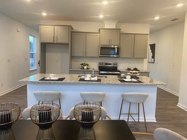 Kitchen - 5003 Rill Ct