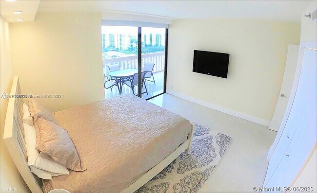 Foto del edificio - 3 br, 3 bath House - 19707 Turnberry Way A...