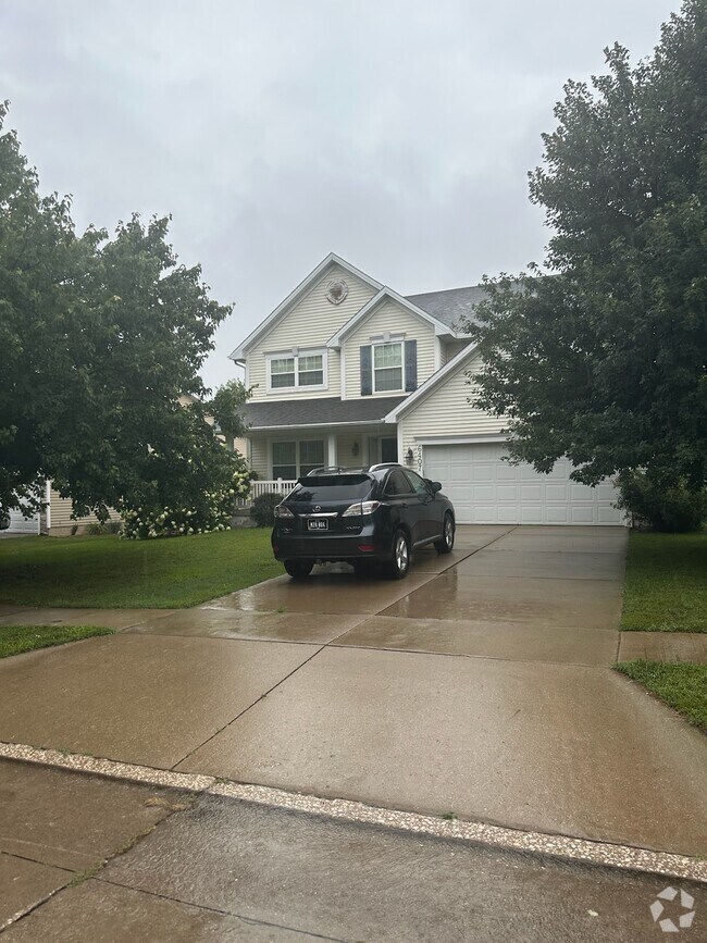 Green Meadows North Apartments for Rent with Extra Storage Johnston