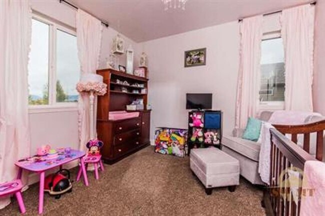 Foto del edificio - Beautiful 3 bedroom 2 bath home in Manhattan