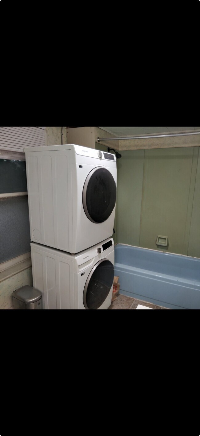 Foto del edificio - 5157 N Catherine St