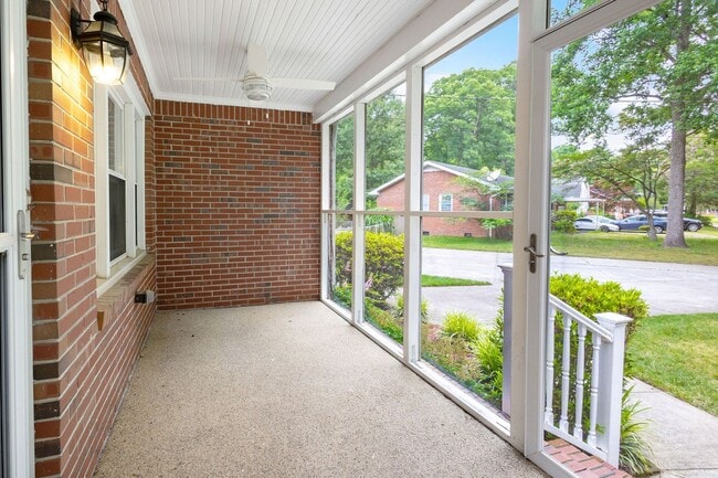 Building Photo - 3 Bed 2.5 Bath Home for rent in Norfolk