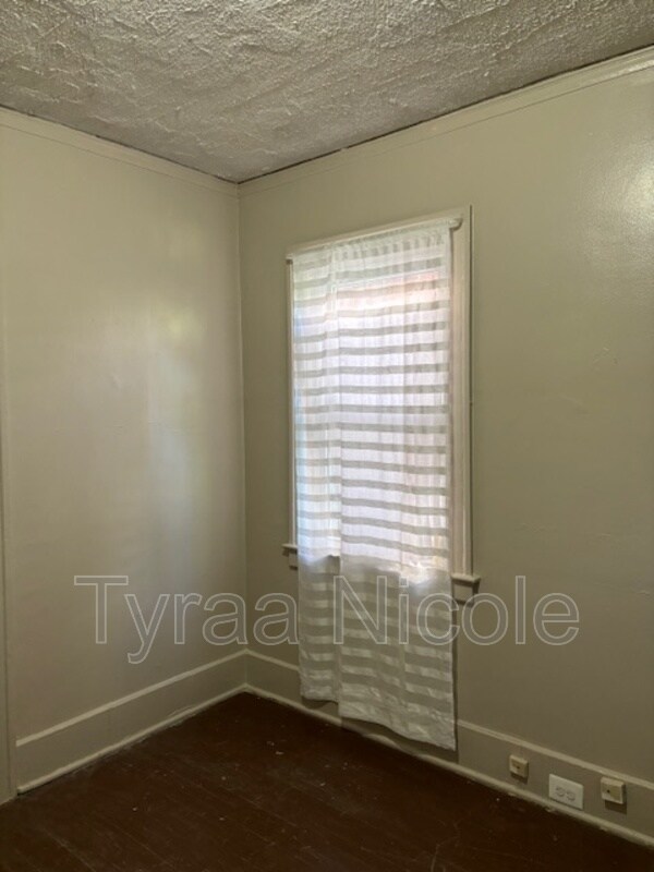 Building Photo - 3025 Tuxedo St
