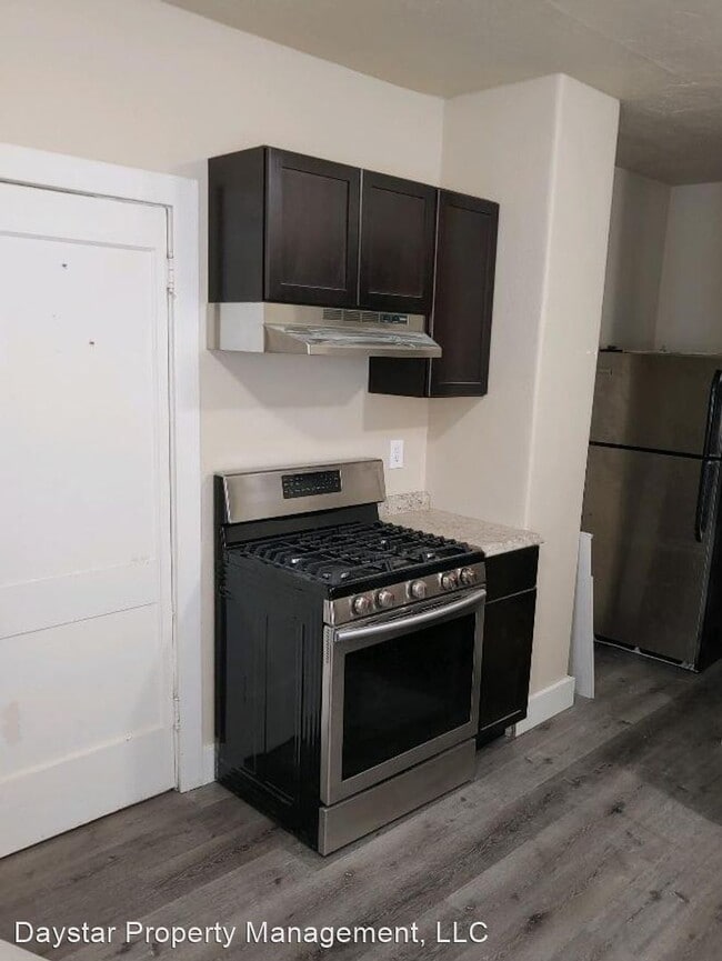Building Photo - 1 br, 1 bath Apartment - 8634 SE 11th