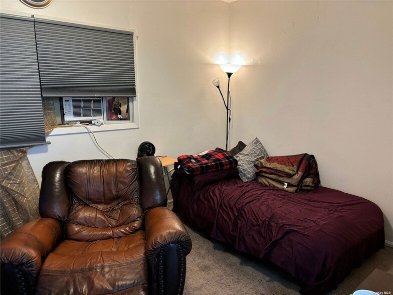 Foto del edificio - 174 Mills Pond Rd