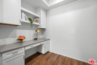 Building Photo - 1167 S Roxbury Dr