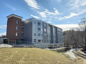 Building Photo - 195 Mechanic St