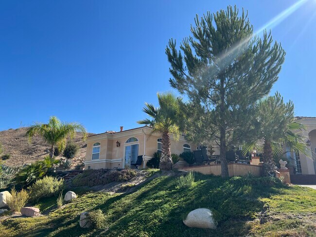 Foto del edificio - 30926 Sunrise Hills Rd