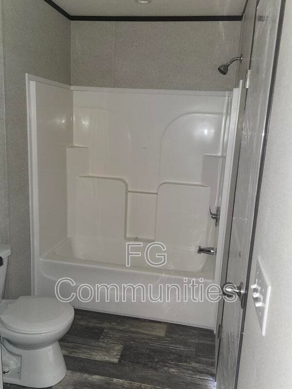 Building Photo - 711 Leasburg Rd