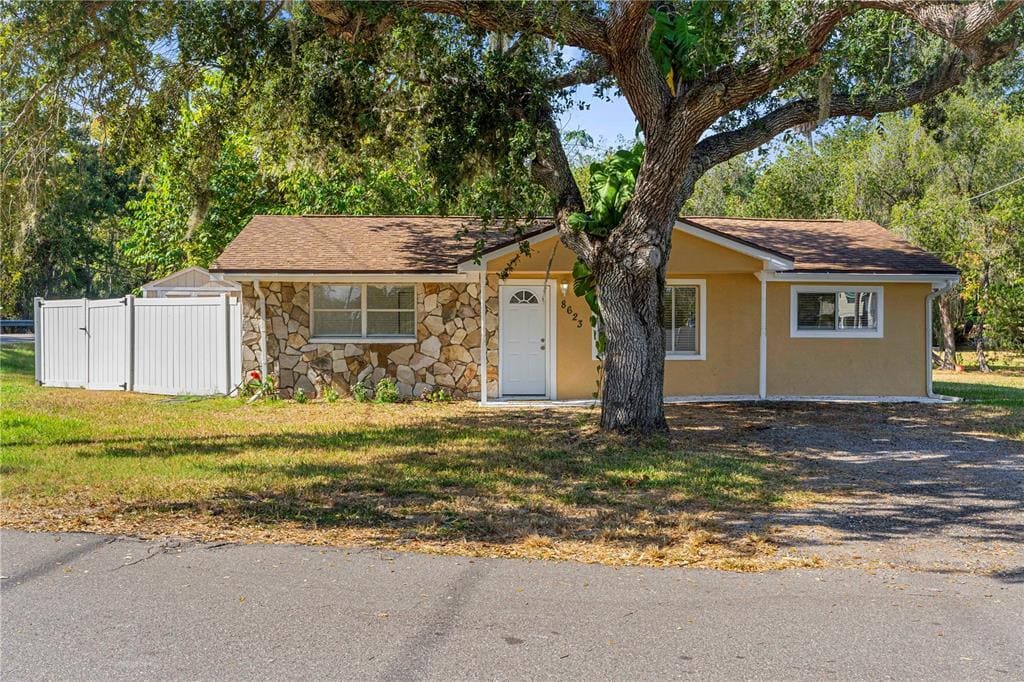 Primary Photo - 8623 Parkway Cir