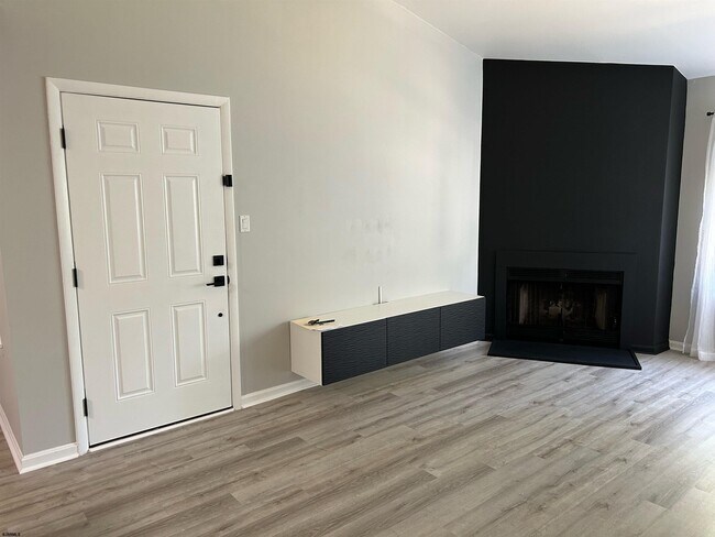Building Photo - 135 Driftwood Ct