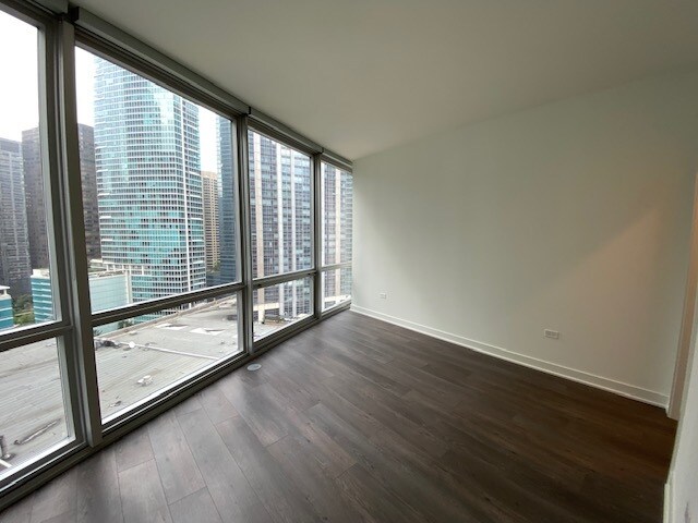 Foto del edificio - 455 N Park Dr