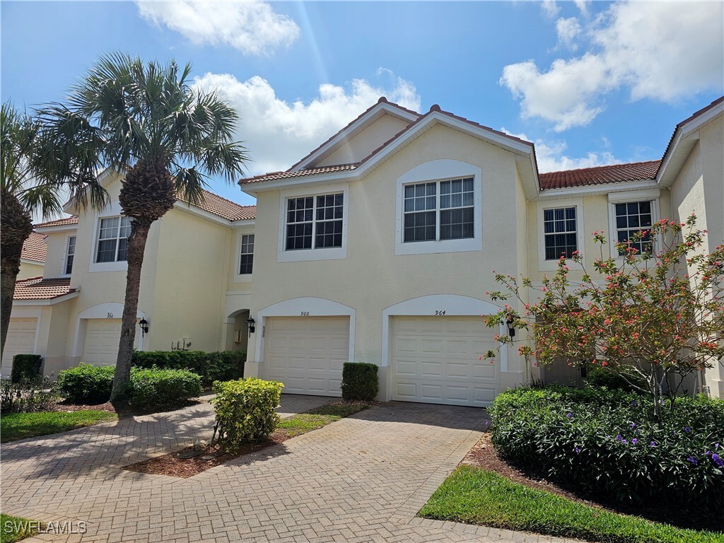 Foto principal - 960 Hampton Cir