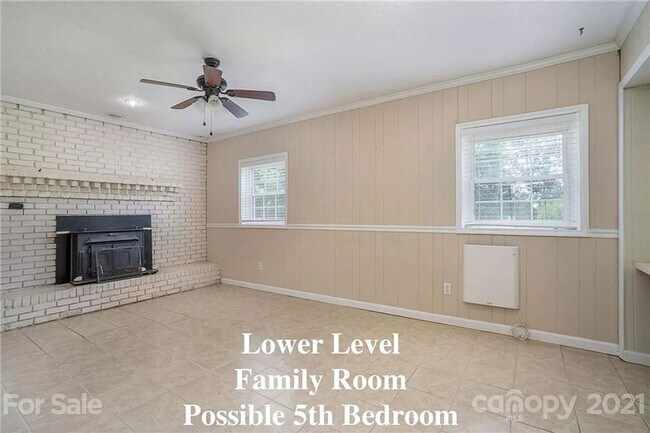 Building Photo - 3111 Mocking Bird Ln