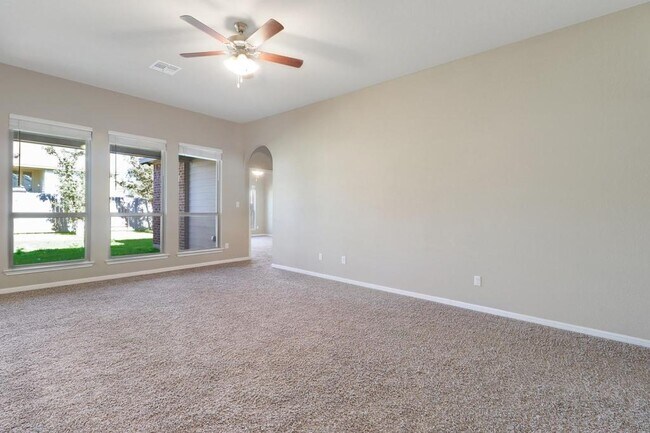 Building Photo - 205 Scenic Hills Cir