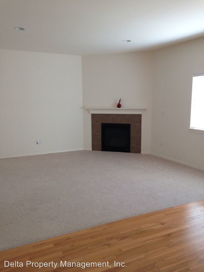 Building Photo - 4 br, 2.5 bath House - 7810 85th St NE