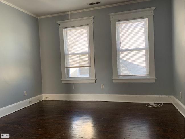 Building Photo - 765 Brewster St