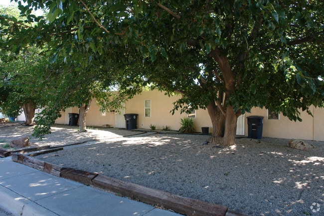 Building Photo - 342-350 Estancia Dr NW