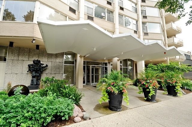 Foto principal - 555 W Cornelia Ave