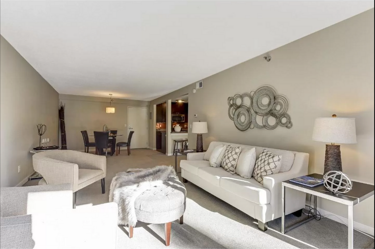 Foto principal - 1Bd/1Ba with Heated Parking, Stainless Ste...