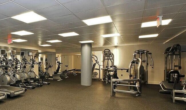 Foto del edificio - 215 I St NE