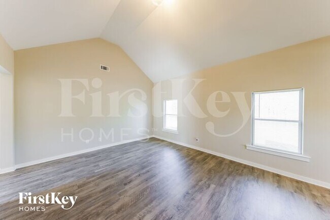 Building Photo - 128 Lakewood Ln