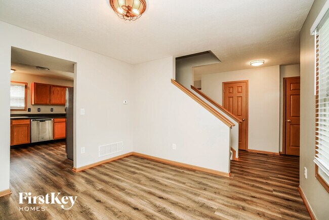 Building Photo - 5435 Dietrich Ave
