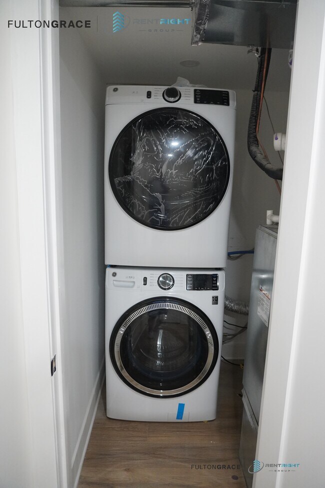 Foto del edificio - 4636-38 N. Hamilton