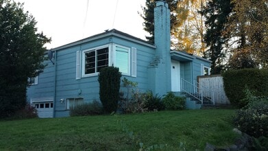 Building Photo - 3315 NE 75th St