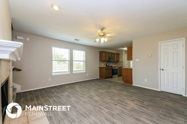 Building Photo - 2120 Rose May Dr