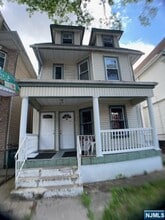 Building Photo - 695 Mt Prospect Ave