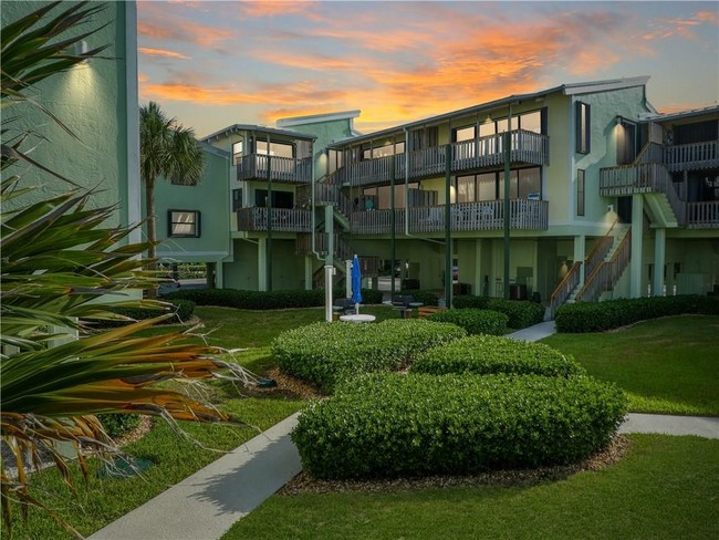 Building Photo - 2355 NE Ocean Blvd