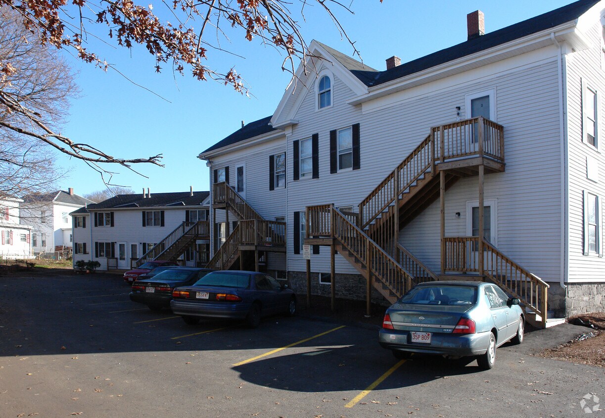 31 W 6th St, Lowell, MA 01850 Apartments in Lowell, MA