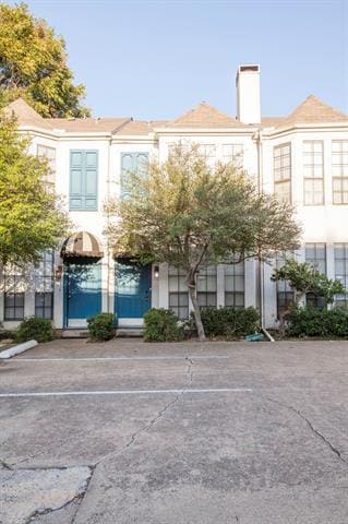 Building Photo - 5000 Cedar Springs Rd