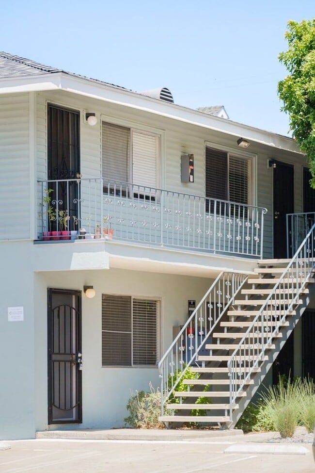 Foto del edificio - Pacific Beach 2 Bedroom Only a Few Blocks From The Water