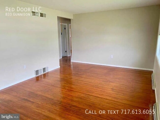 Building Photo - 833 Gunnison Rd