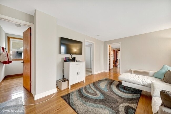 Foto del edificio - 516 Hannah Ave