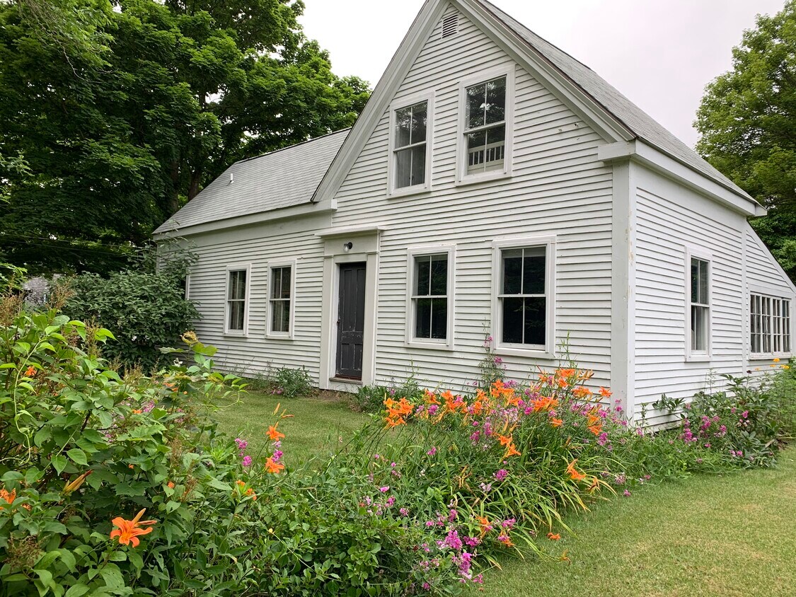 Primary Photo - 590 Craigville Beach Rd