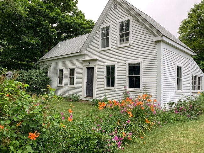 Building Photo - 590 Craigville Beach Rd