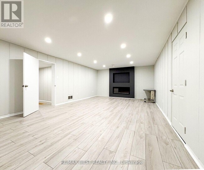 Photo du bâtiment - 5 Arlstan Dr