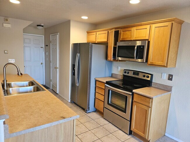 Foto del edificio - 3815 Josephine Heights