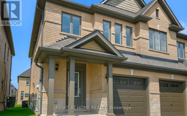 Photo du bâtiment - 80 Sagewood Ave
