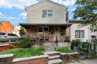 Building Photo - 68 Belmont Ave
