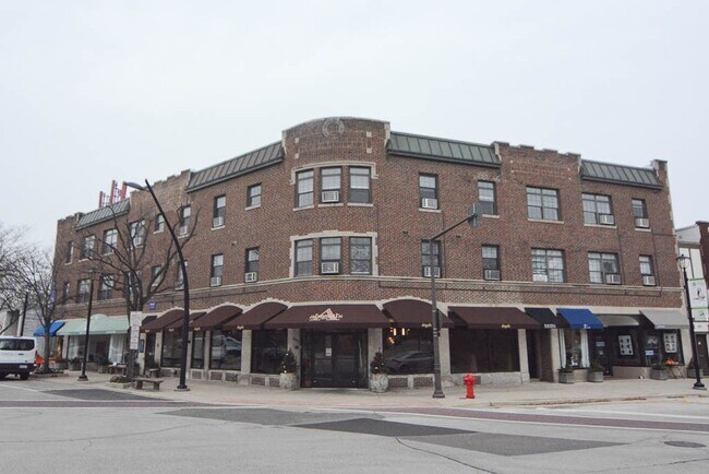 Building Photo - 725 St Johns Ave