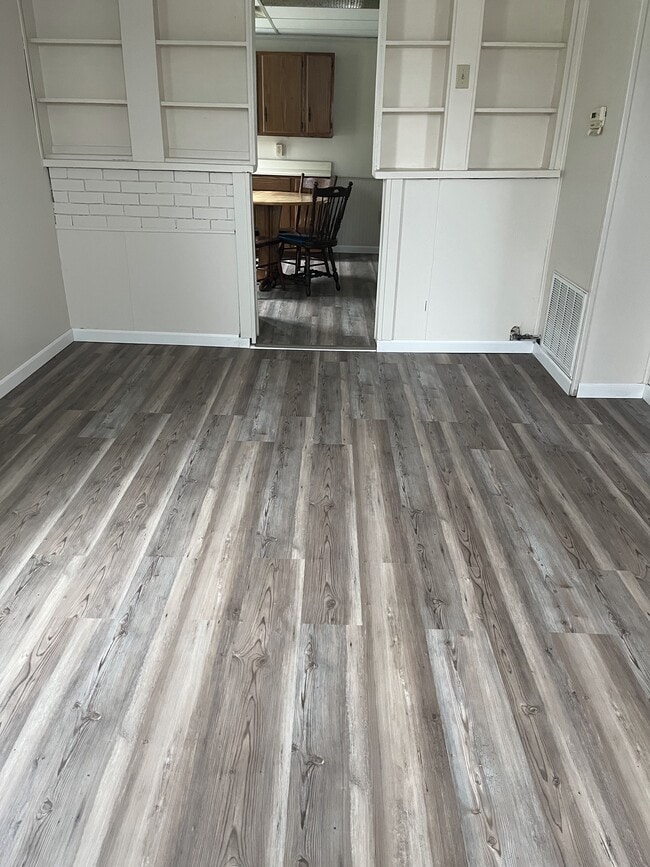 Foto del edificio - 960 W 16th St