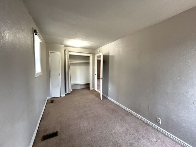 Building Photo - Experience the Energy of Old Town Fort Collins—Cozy 2BR Home