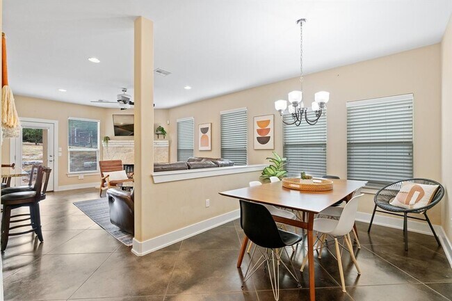 Building Photo - 17514 Village Dr