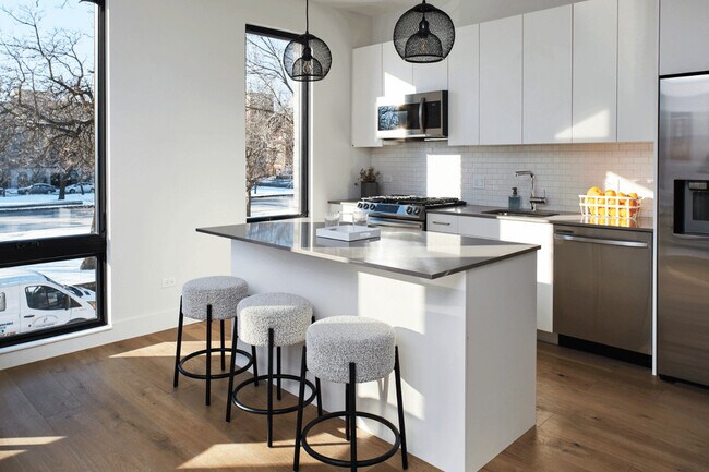 Foto del edificio - 1847 N Humboldt Blvd